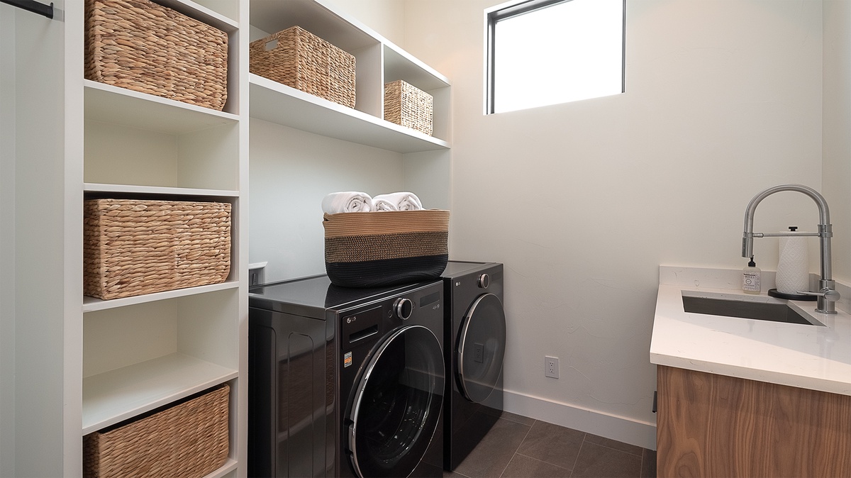 Laundry Room, Main Level