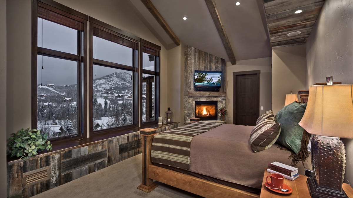 Primary suite with fireplace, TV