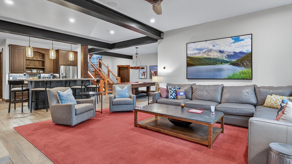 Living Room, Mid-Level