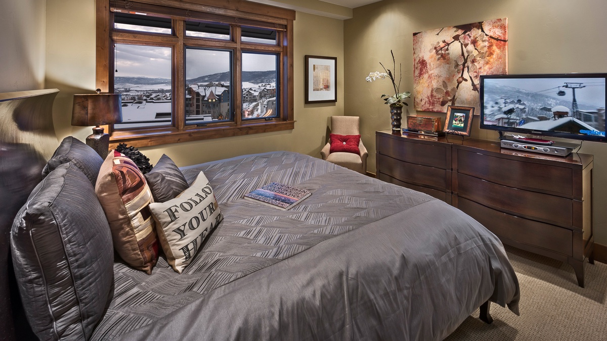 Bedroom 2, Main Level - King suite