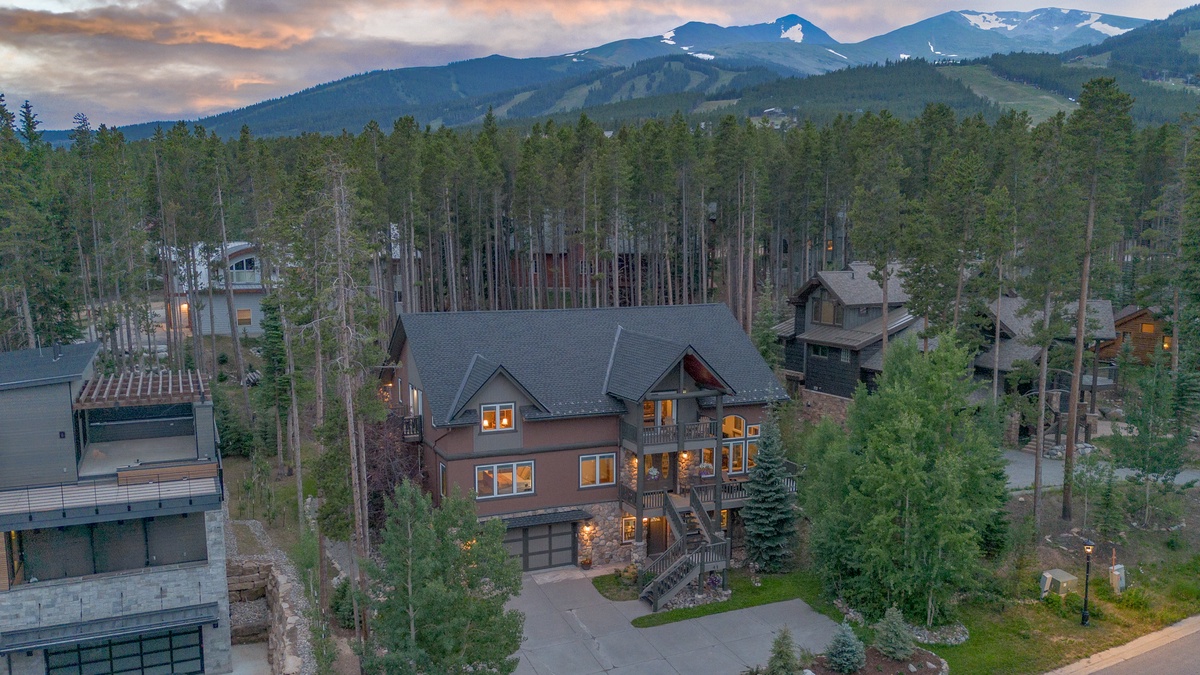 Ski Hill Sanctuary Exterior