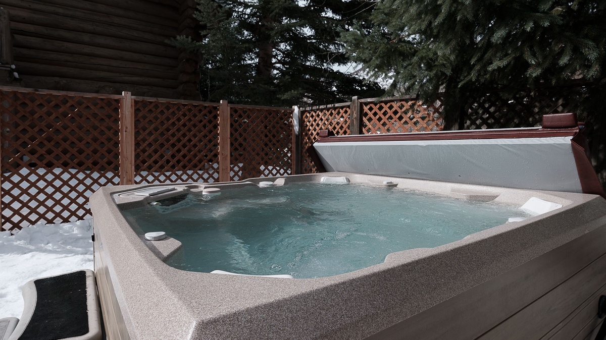 Hot Tub, Main Level Deck