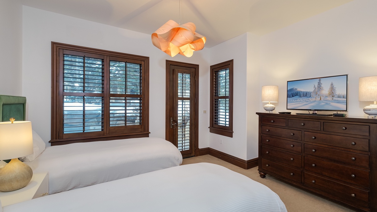 Bedroom 4, Lower Level - Lower Level Double Twin Bedroom