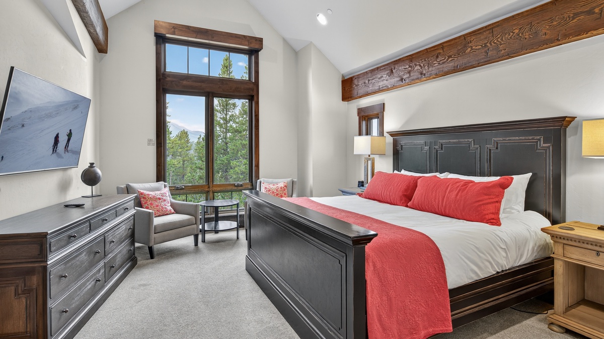 Bedroom 1, Upper Level