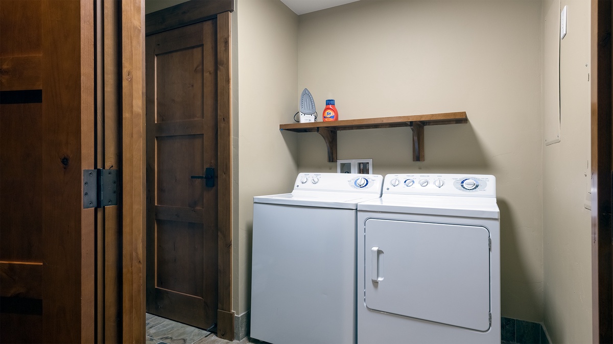 Laundry Room, Main Level