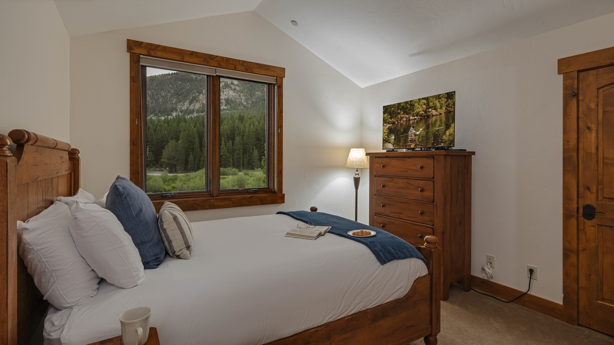 Bedroom 4, Upper Level - Queen suite 2, upper level