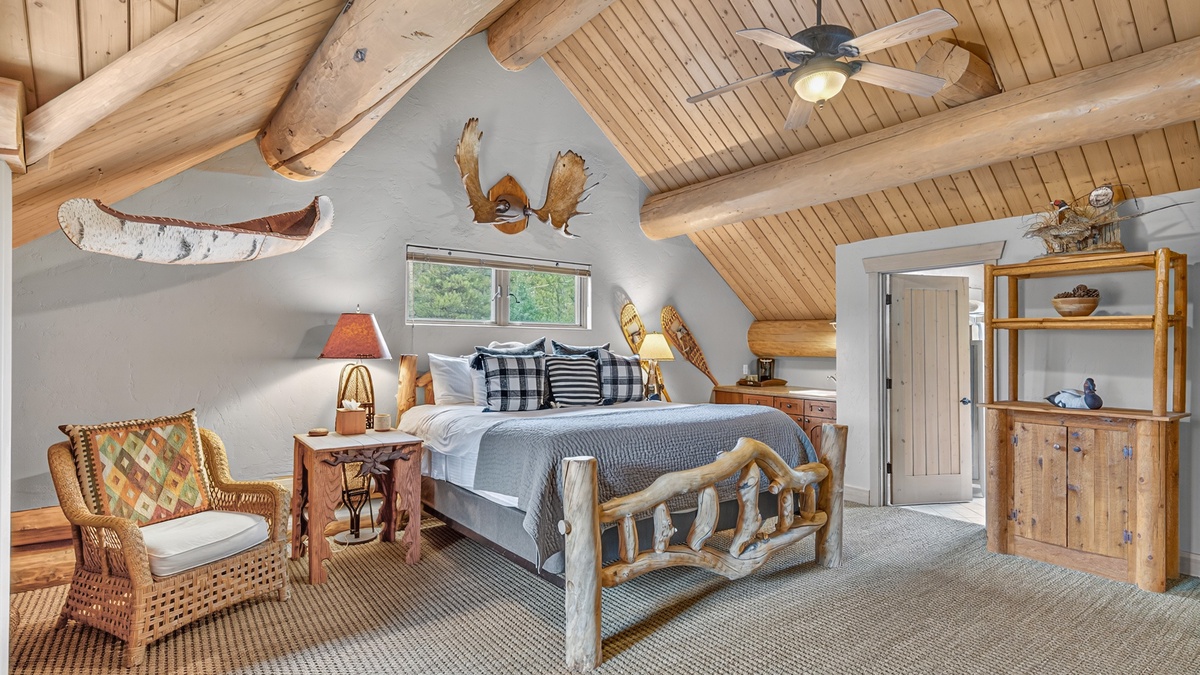 Bedroom 3, Upper Level - King suite