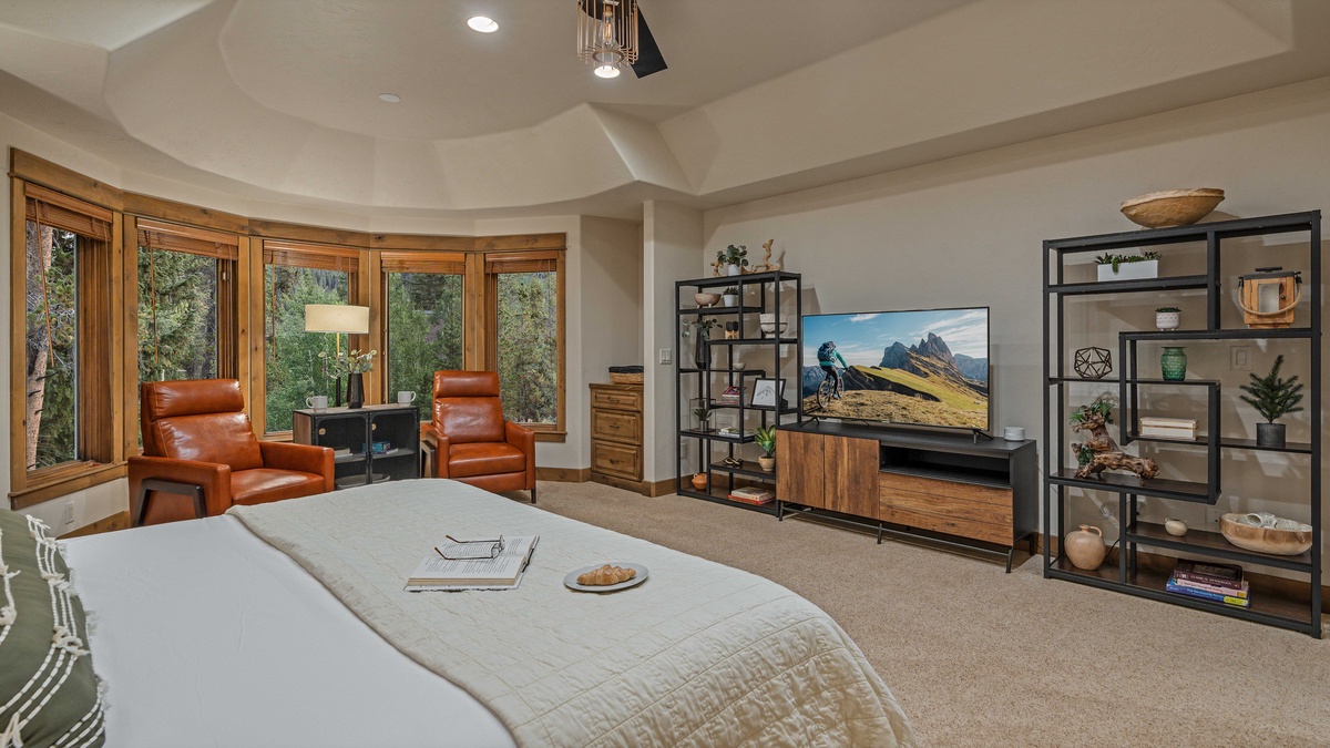 Bedroom 1, Upper Level - Primary king suite on upper level