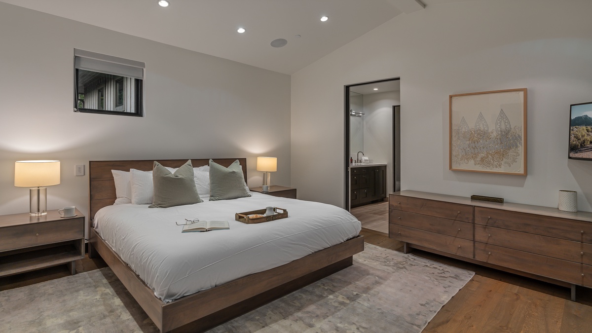 Bedroom 1, Upper Level - Primary king suite on upper level