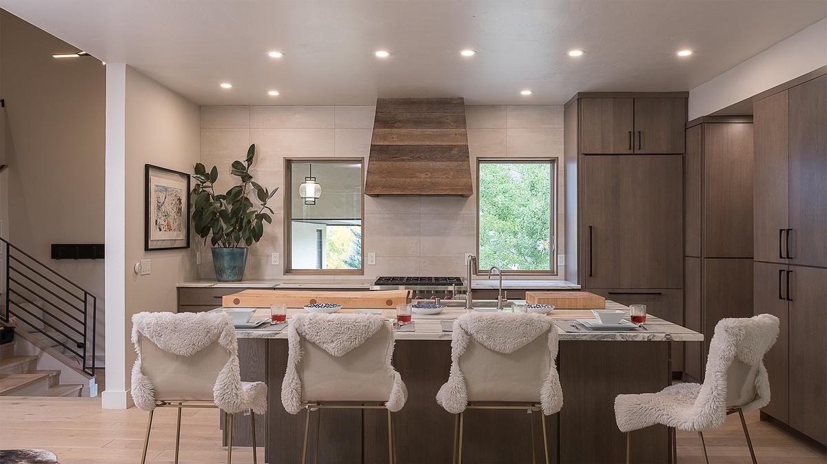 Gourmet Kitchen Counter, Main Level