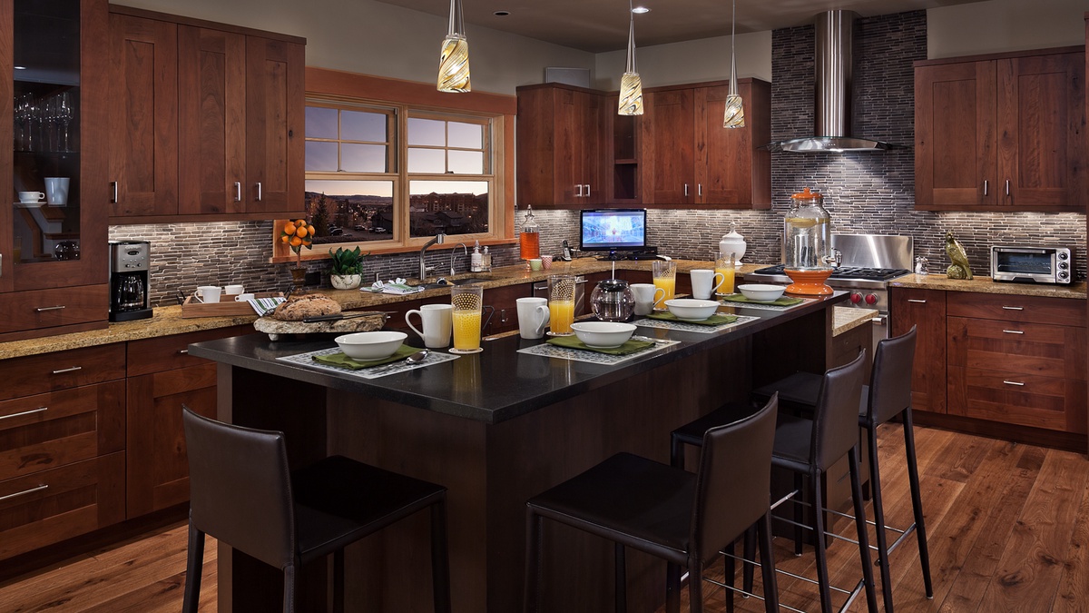 Sunshine Peak gourmet kitchen