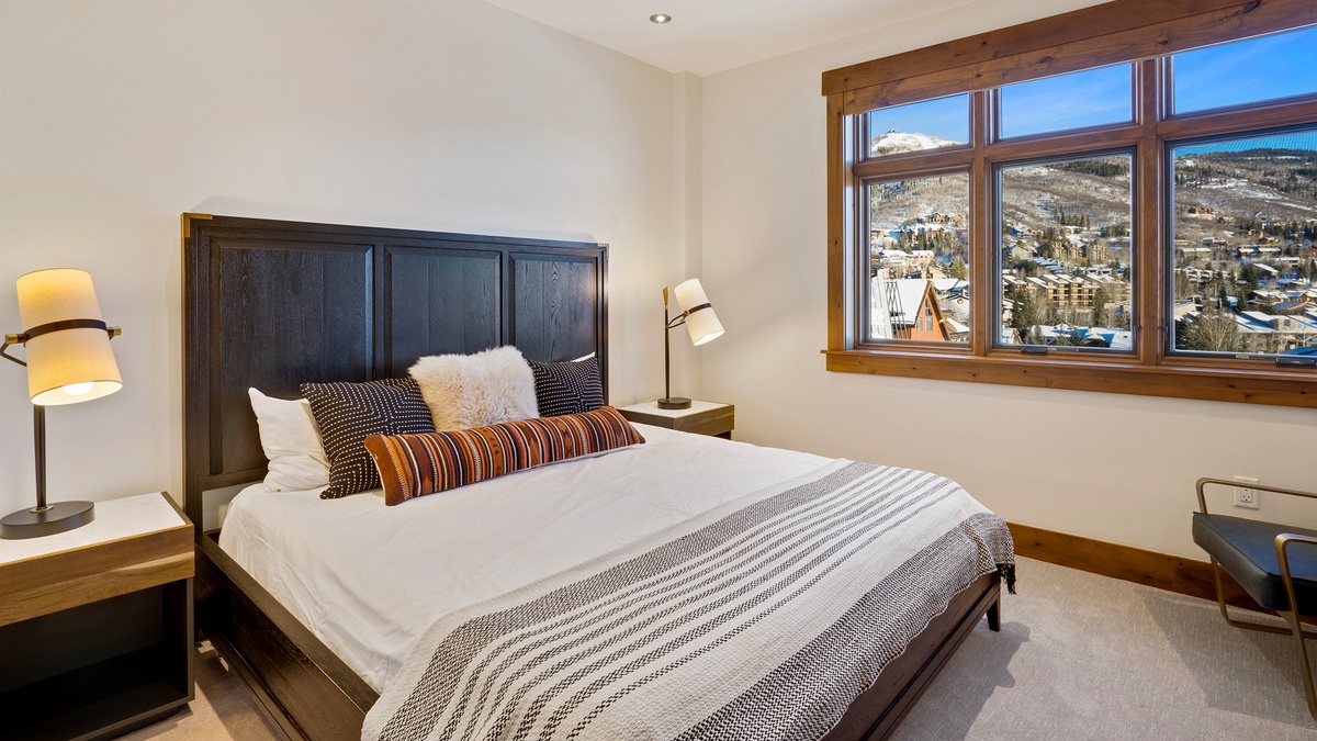 Bedroom 3, Main Level - King suite