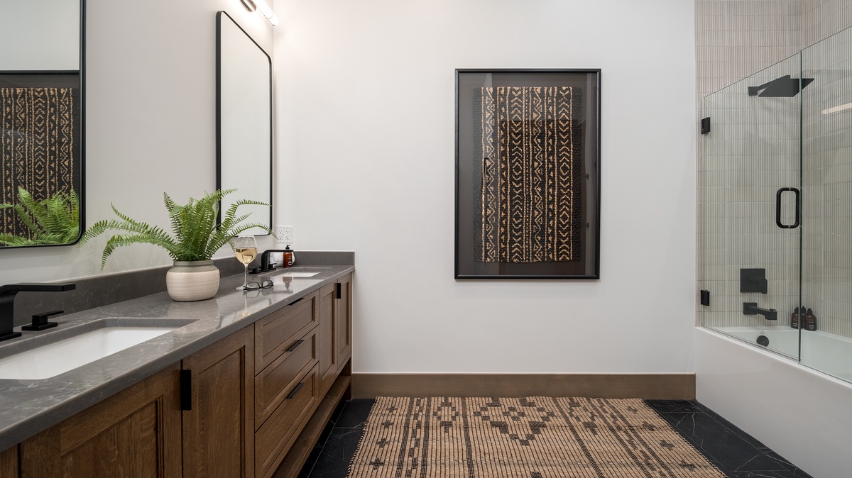 Bedroom 4, Lower Level - Ensuite with double vanity