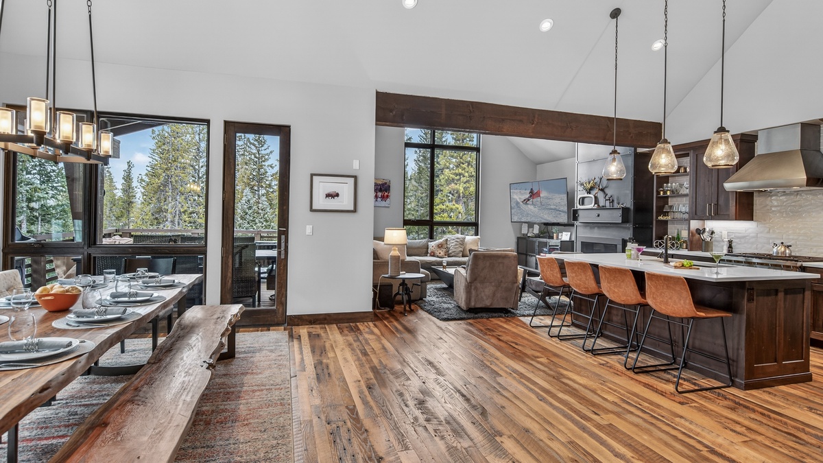 Great Room, Main Level