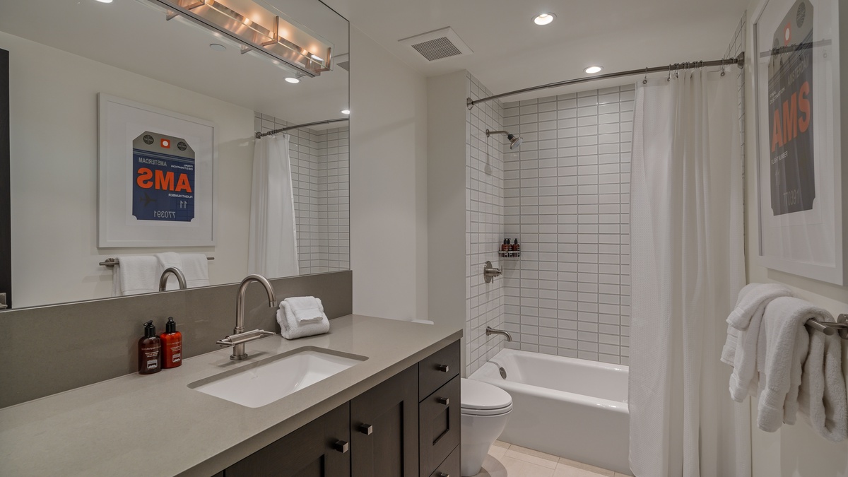 Bedroom 3, Lower Level - King ensuite 2