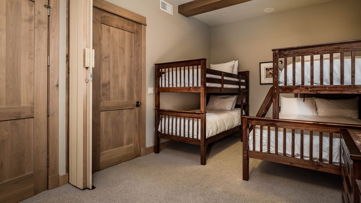 Bedroom 3, Mid-Level - Twin-over-twin bunk, twin-over-full bunk, and XL twin-over-queen bunk