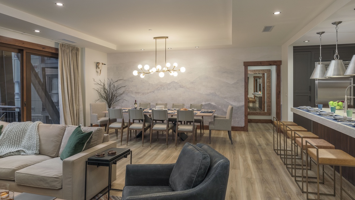 Great Room, Main Level - Open seating area