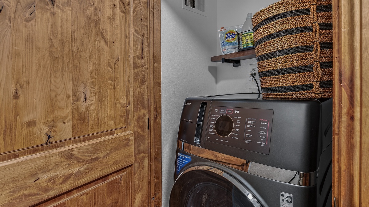 Laundry, Main Level - Washer and dryer