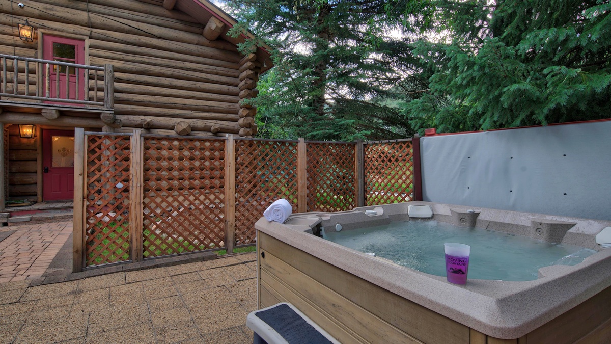 Hot Tub, Main Level Deck - Private hot tub with privacy fencing