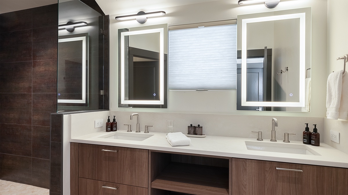 Bedroom 5, Main Level - Ensuite double vanity