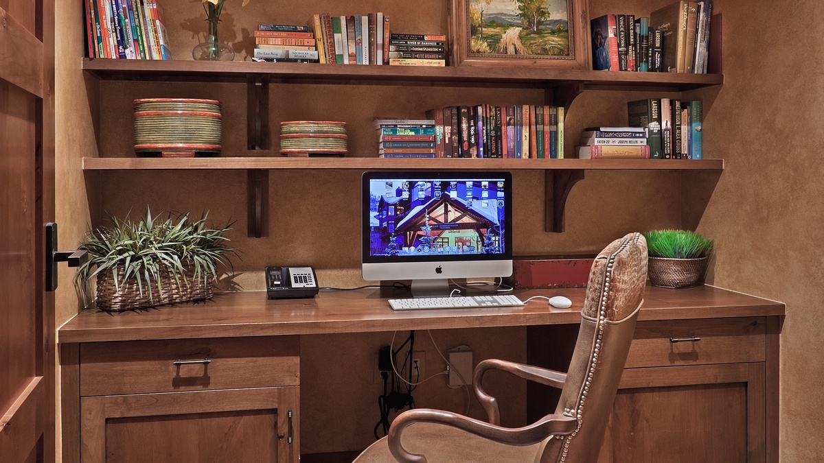 Office, Main Level - Workspace area