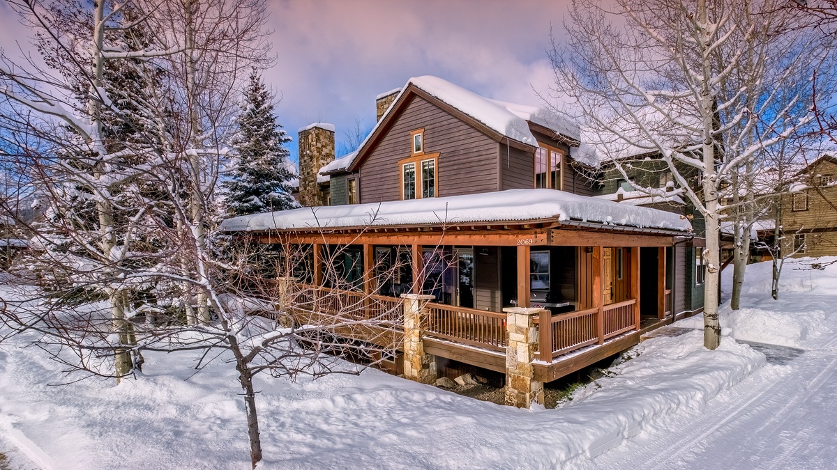 Rocking Chair Lodge