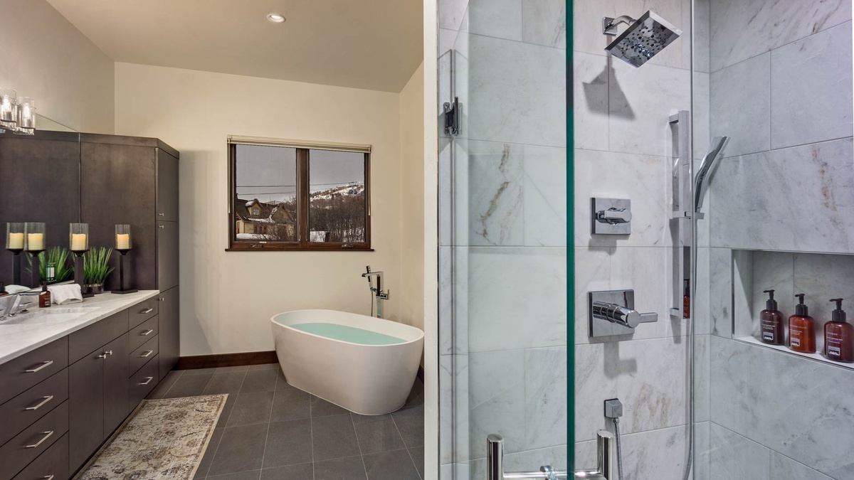 Main Level primary ensuite