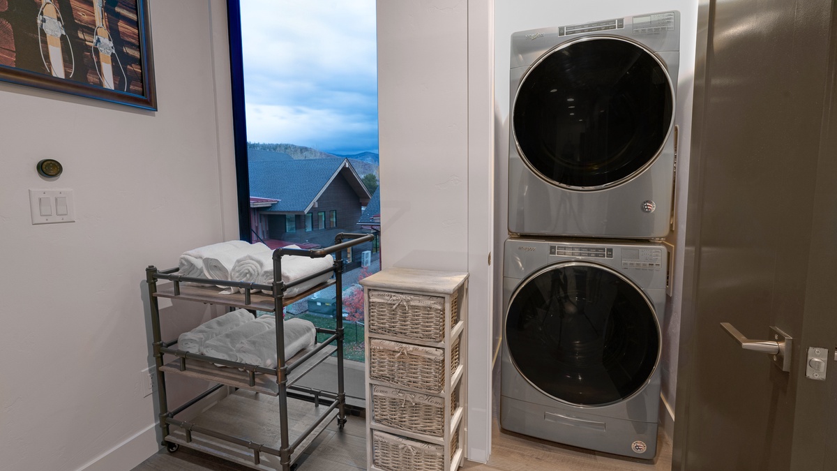 Laundry, Upper Level