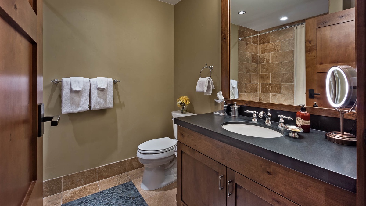 Bedroom 3, Main Level - Ensuite