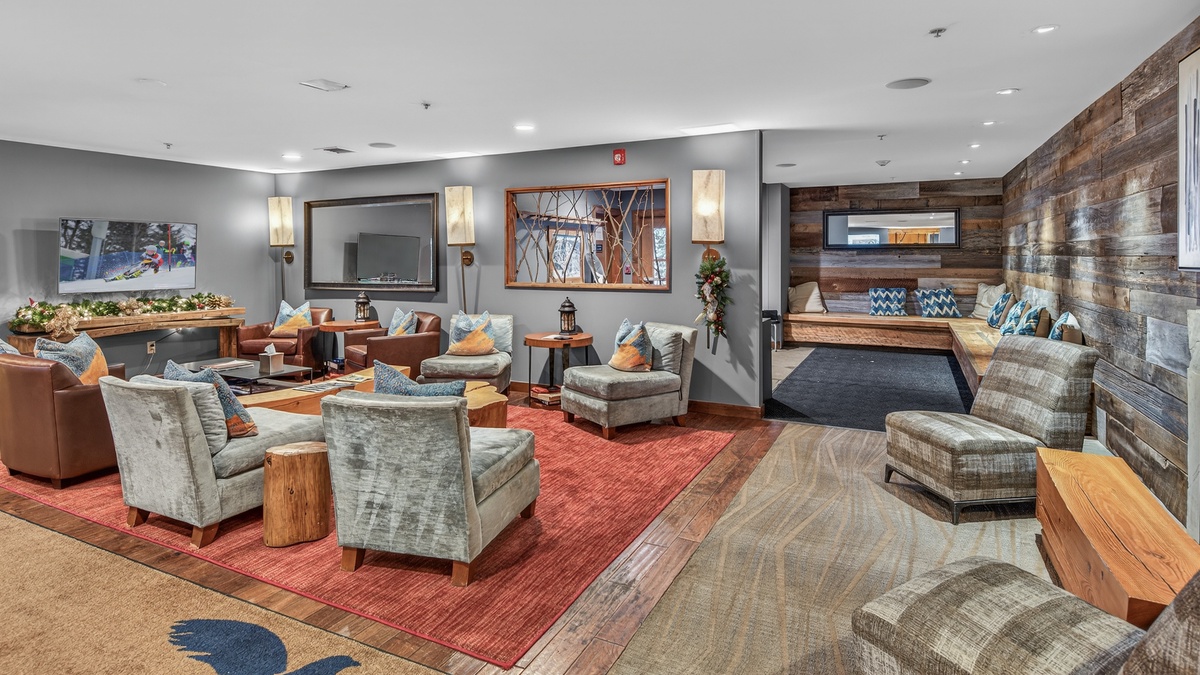 Osprey Hotel Community Amenities Available for Elk Track: Lounge area in lobby with fireplace