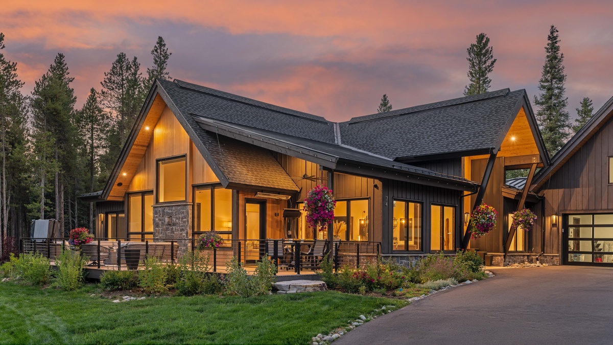 Welcome to the beautiful Trailblazer Lodge