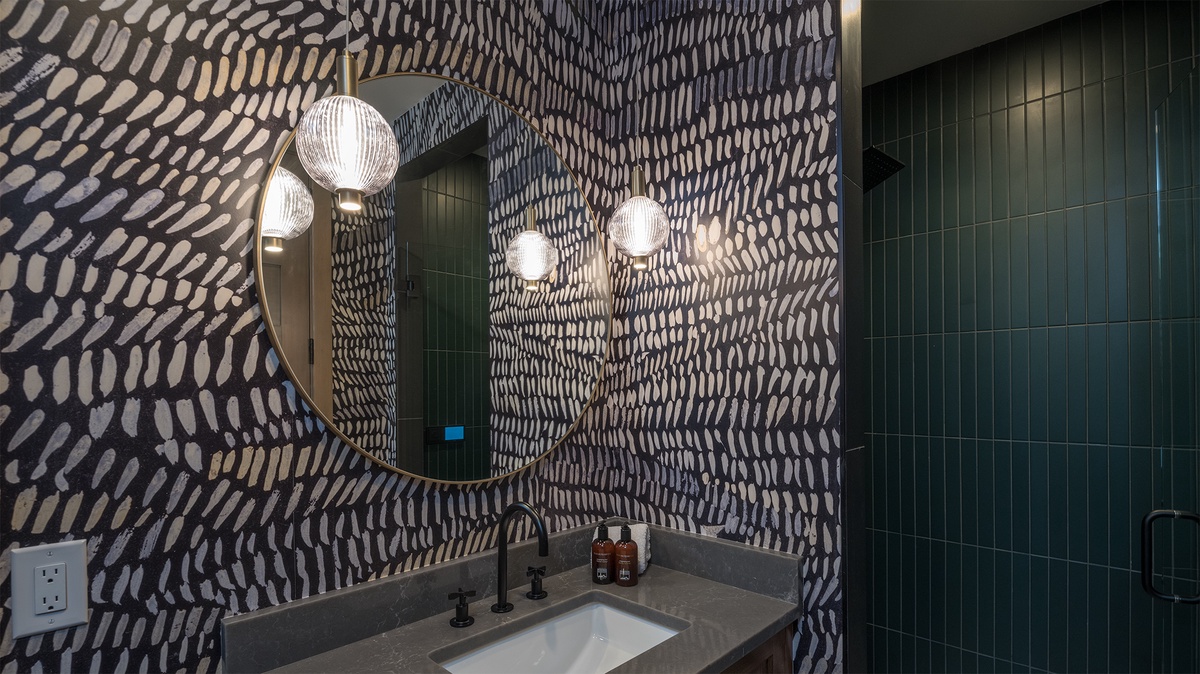 Hall Bathroom, Upper Level - Aria Ridge, shared hall bath near bedroom 9