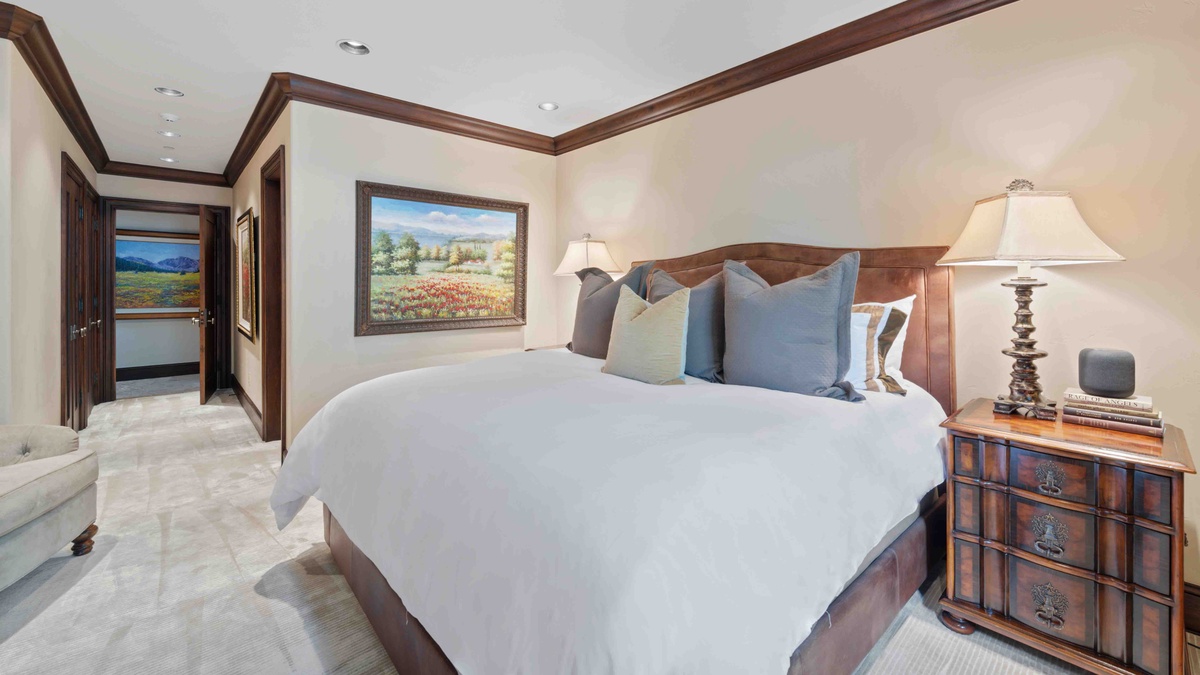 Bedroom 2, Lower Level - King bedroom suite