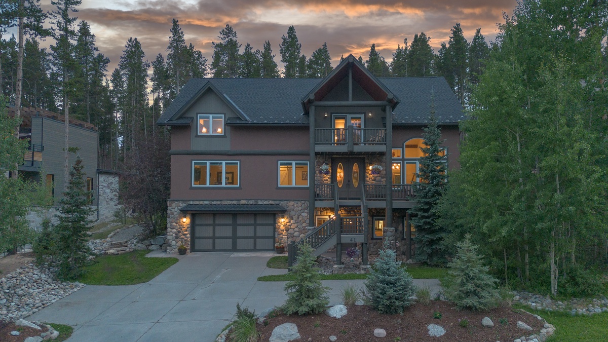 Welcome to Ski Hill Sanctuary!