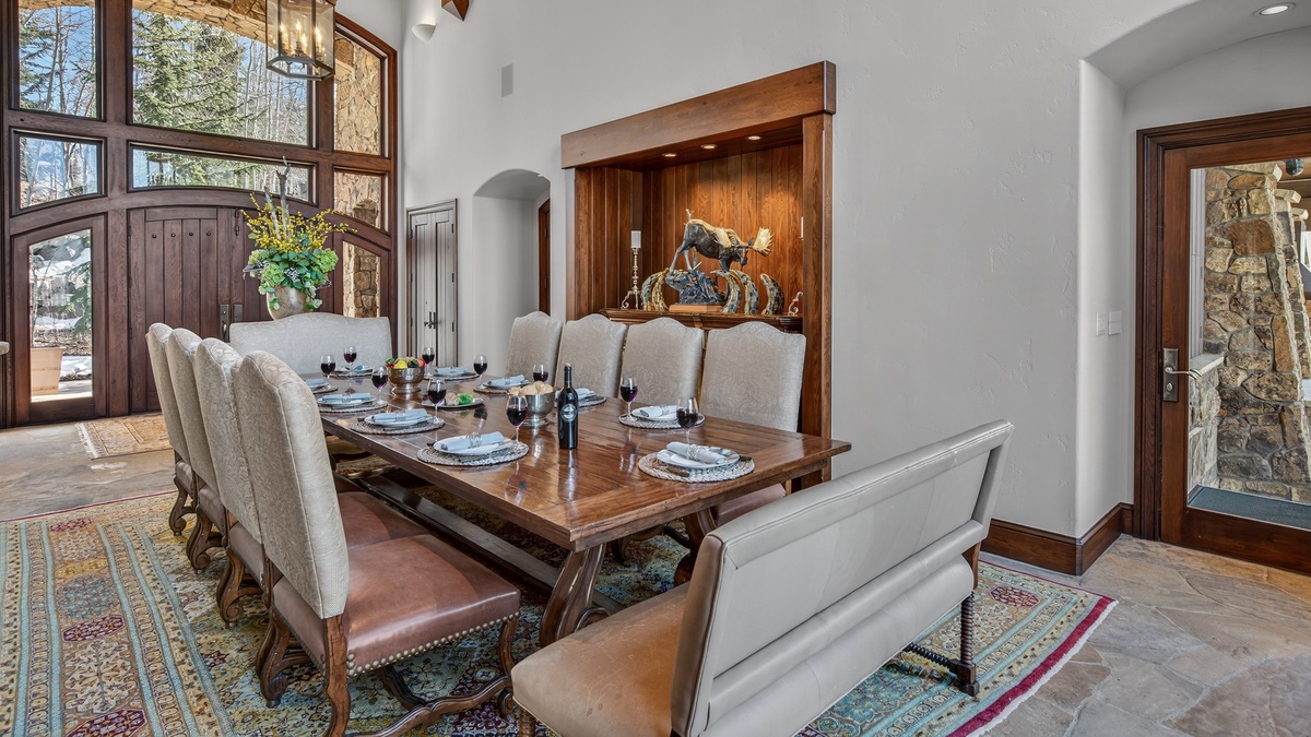 Dining Area, Main Level - Dining table with seating for up to 10 guests