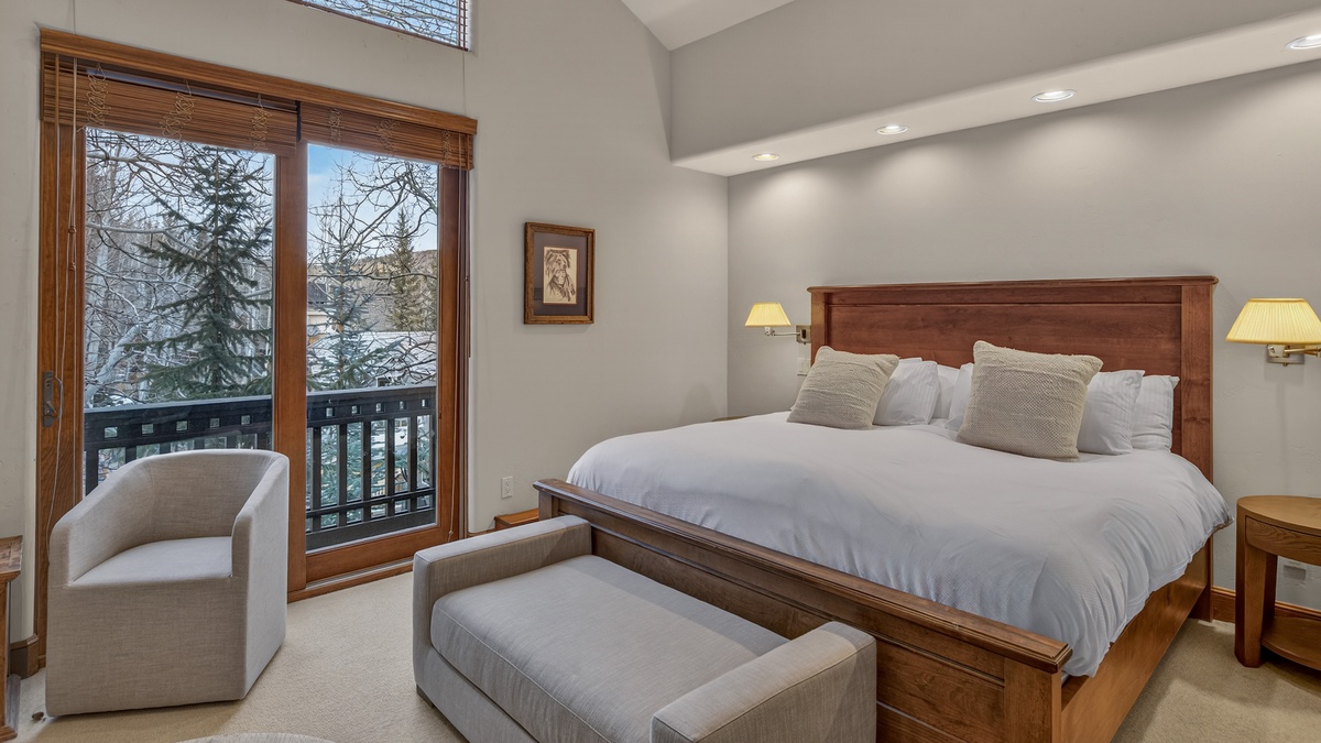 Bedroom 2, Upper Level - Primary Bedroom 2