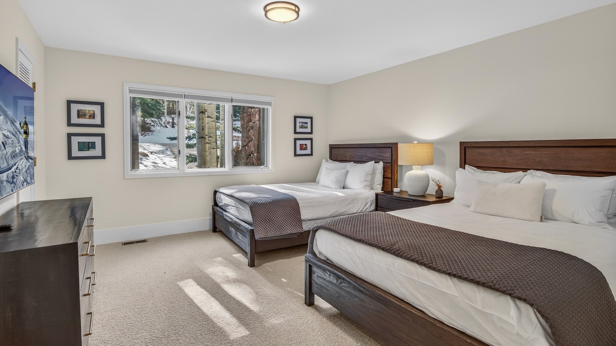 Bedroom 5, Main Level - Double queen bedroom