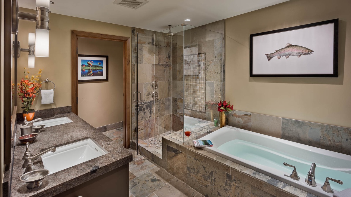 Bedroom 3, Main Level - King ensuite