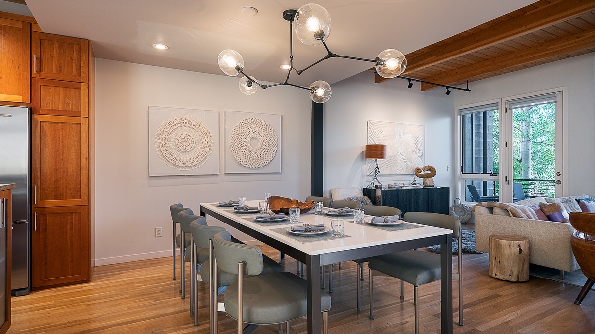 Dining Area, Main Level - Table with seating for 8