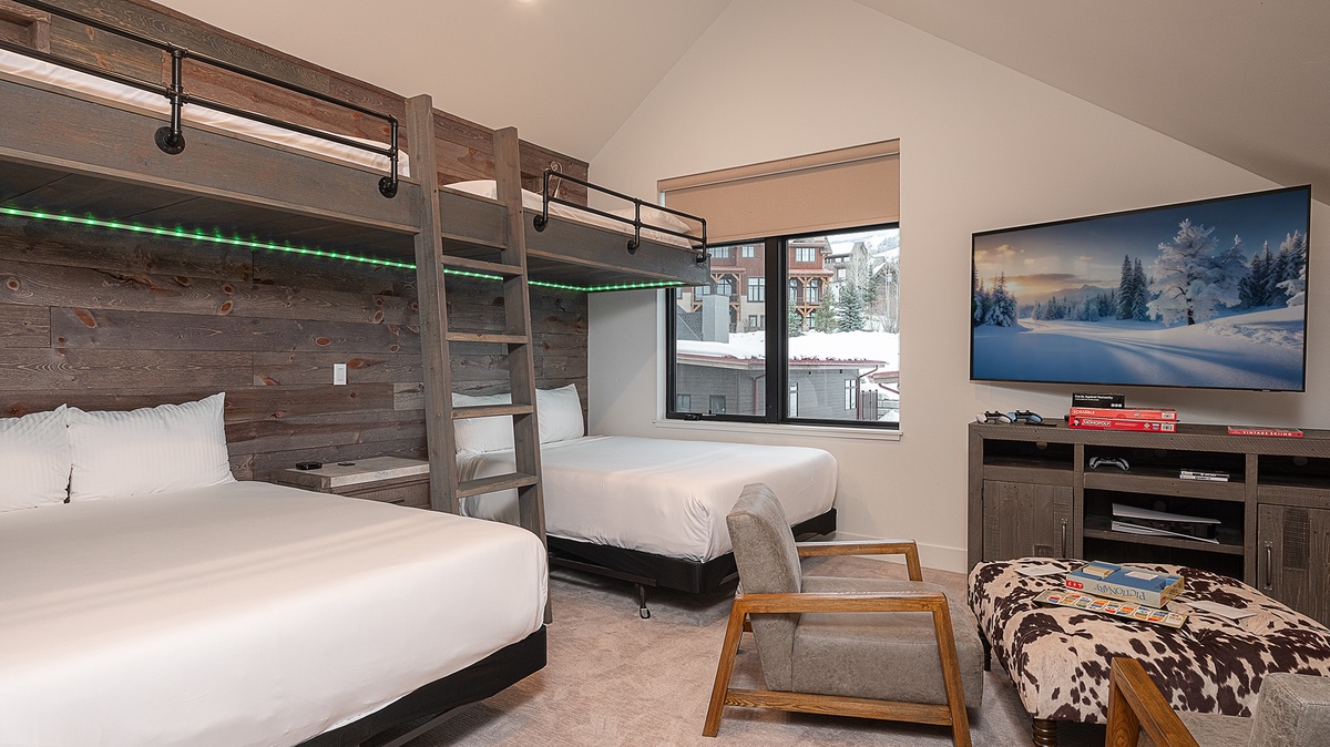 Bedroom 2, Upper Level - With two twin-over-queen bunks