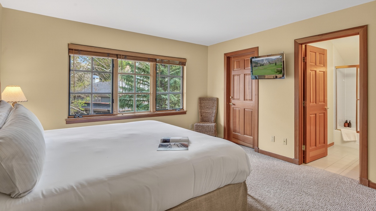 Bedroom 4, Upper Level - King bedroom