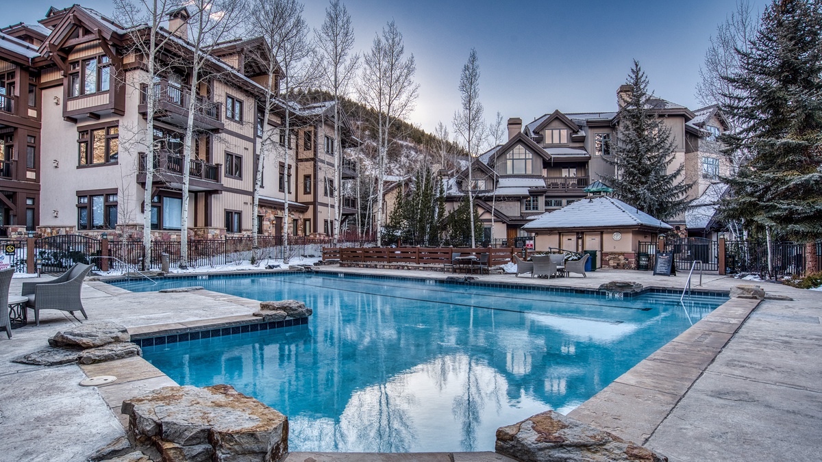 Arrowhead Alpine Club Community Amenity: Pool and hot tub