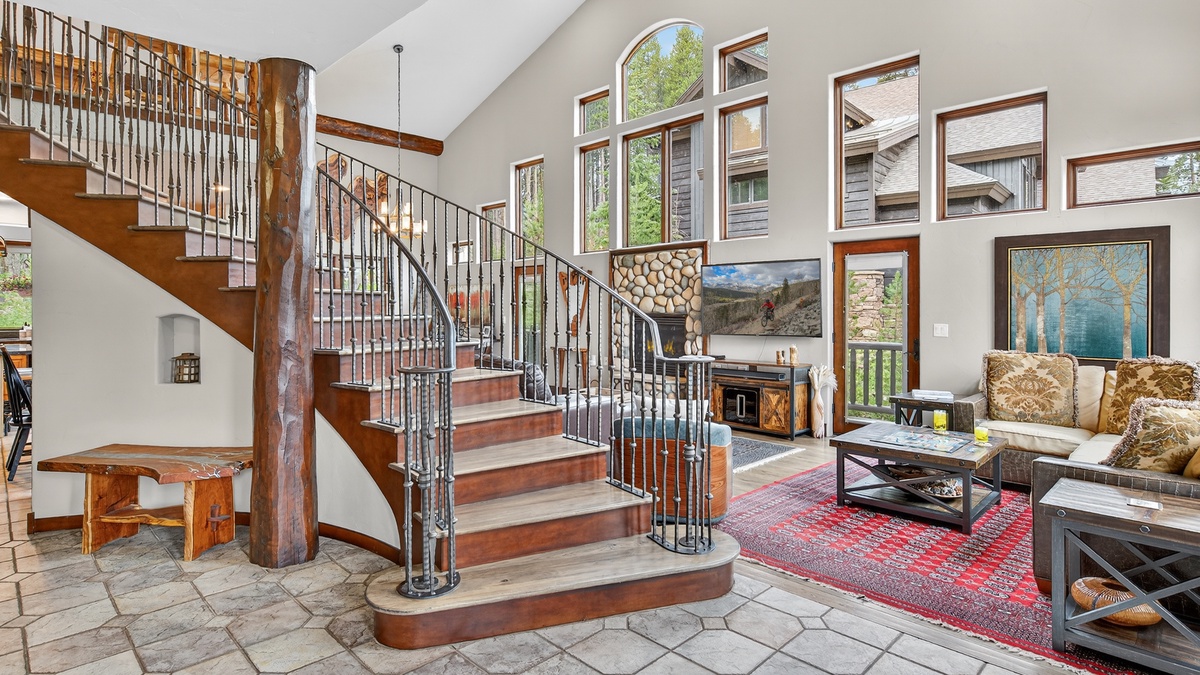 Grand Staircase, Main Level to Upper Level