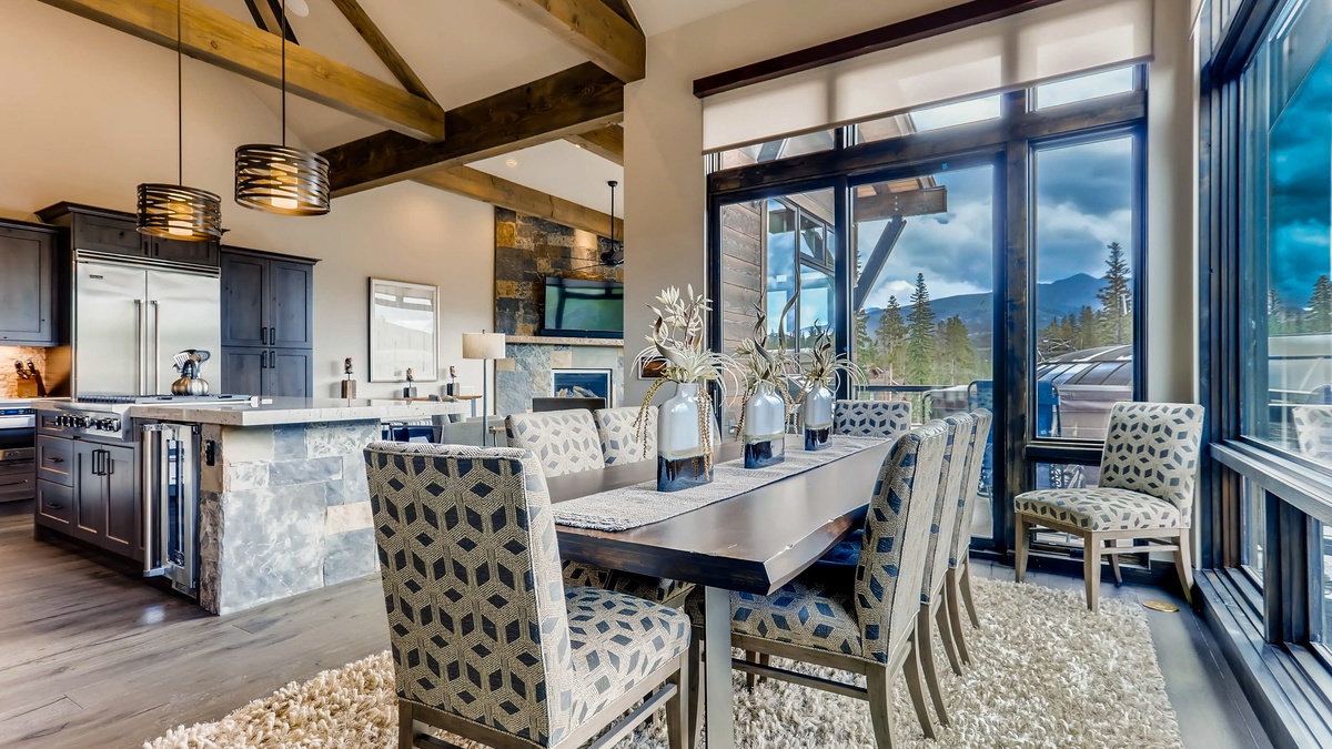 Open concept dining to kitchen