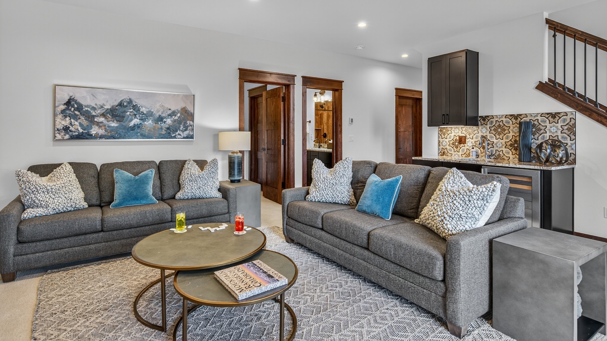 Family Room, Lower Level