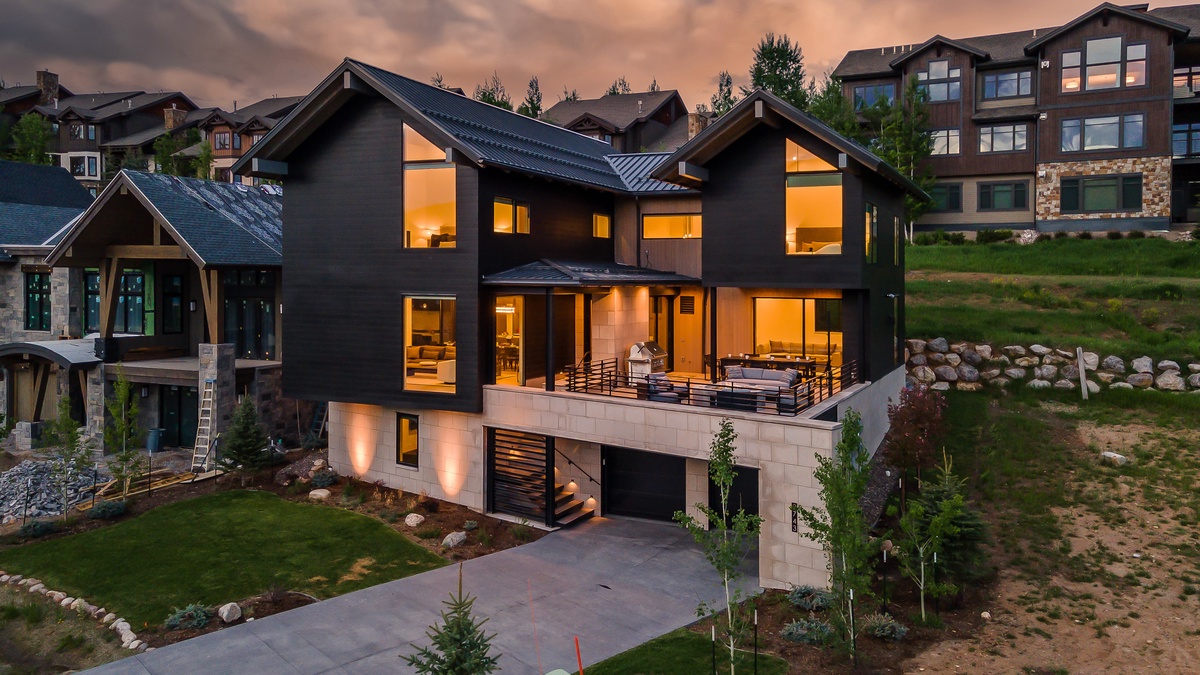 Welcome to Andalusian Lodge!