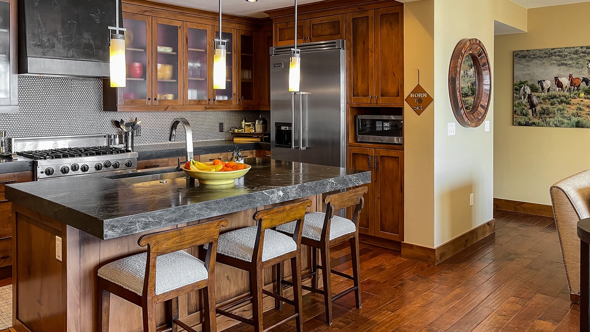 Kitchen, Main Level - Island with seating