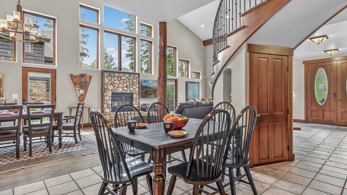 Kitchen, Main Level - With table for 6