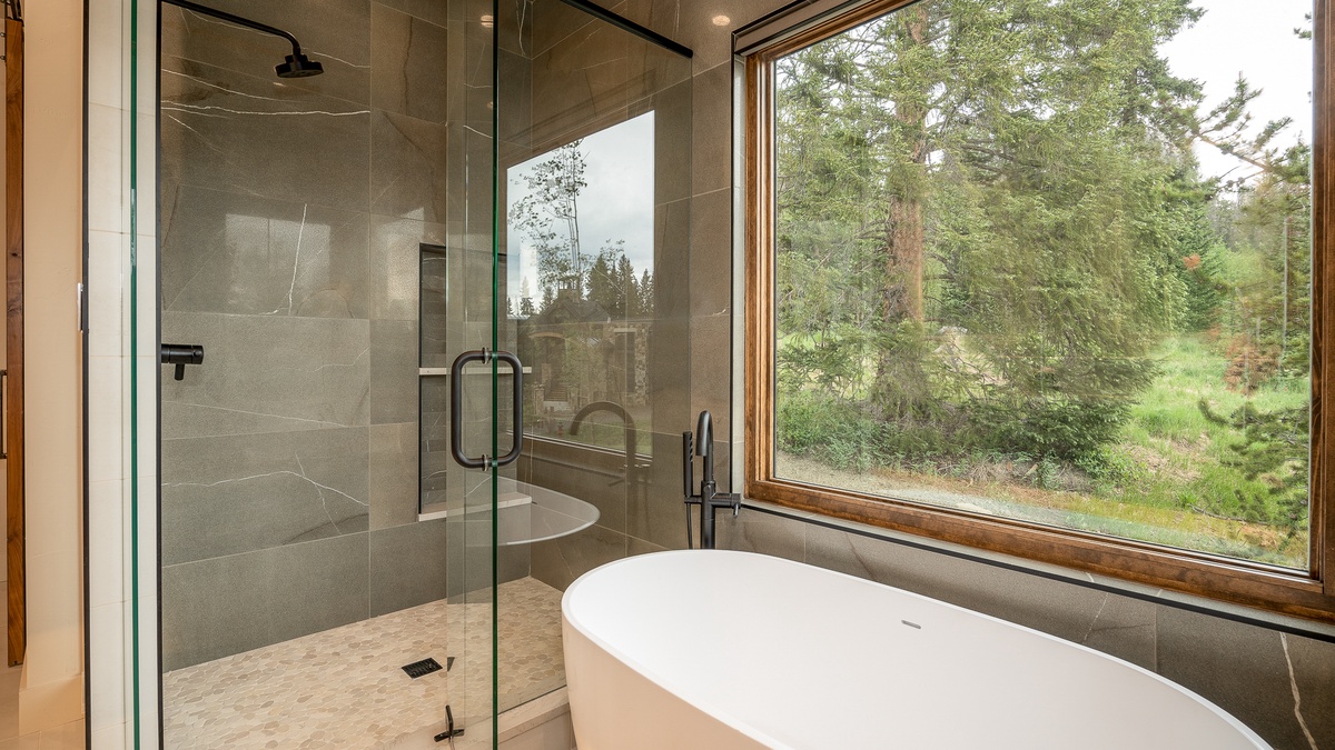 Bedroom 5, Lower Main Level - King suite 4 bath and shower