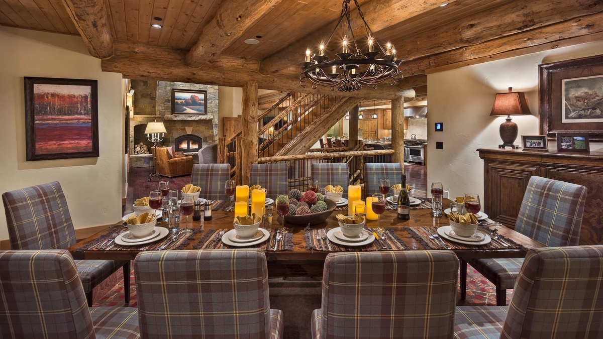 Dining area, south side